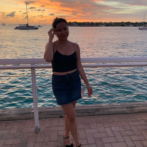 Meet your Posher, Marieli - Picture 1 of 1